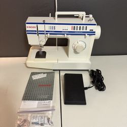 Singer Sewing Machine 57825C