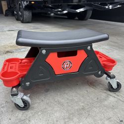 Adams Detailing Seat