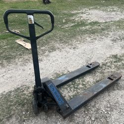 Pallet jack 