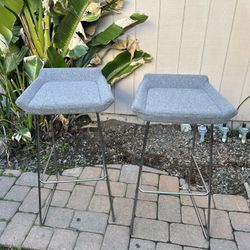 Bar stools in excellent condition. Height 31in $20 Each