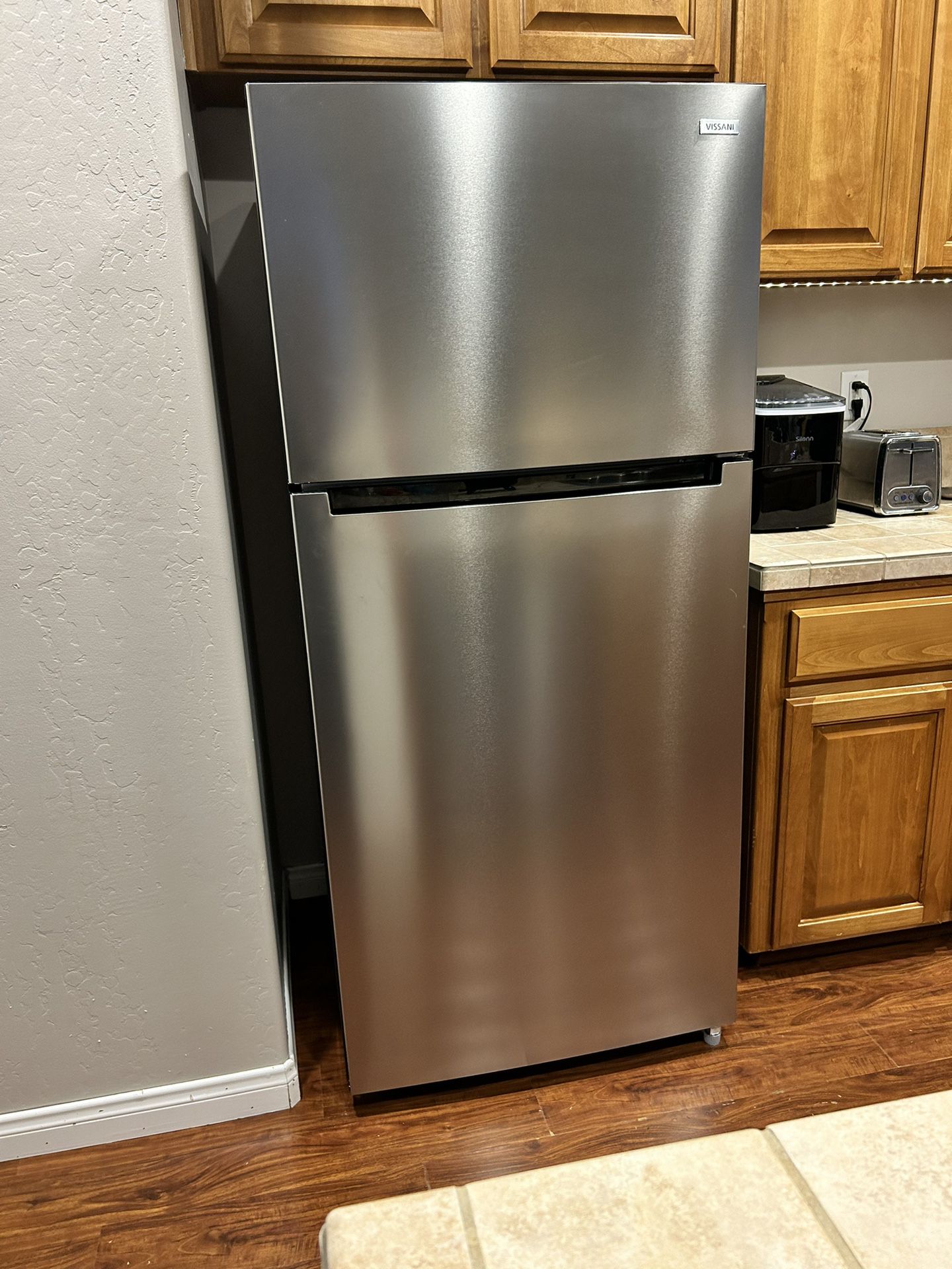Full Size Refrigerator 