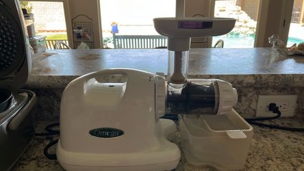 Omega Cold Press Juicer