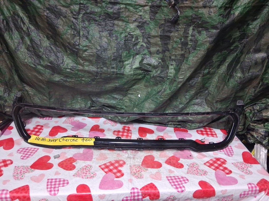 2014-18 Jeep Cherokee Lower Grill Molding 