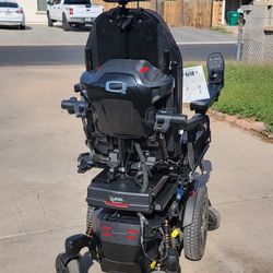 Q6 Edge 3.0 Electric Mobilty Wheelchair