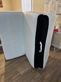 Memory foam trifold Matress white