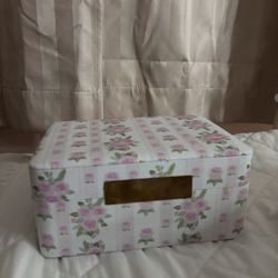 Cute pink jewelry Box