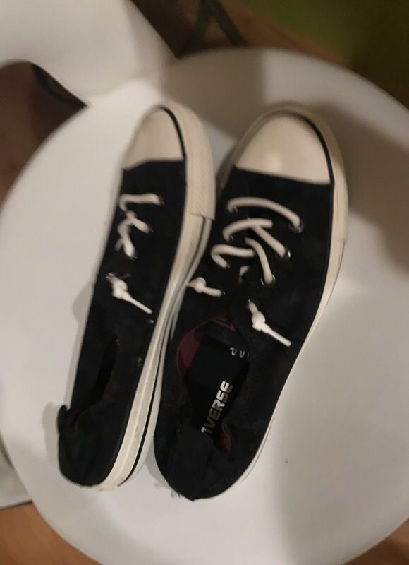 Size 9.5 converse women