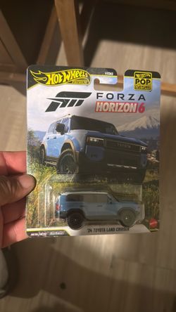 Hot wheels 24 Toyota Land Cruiser