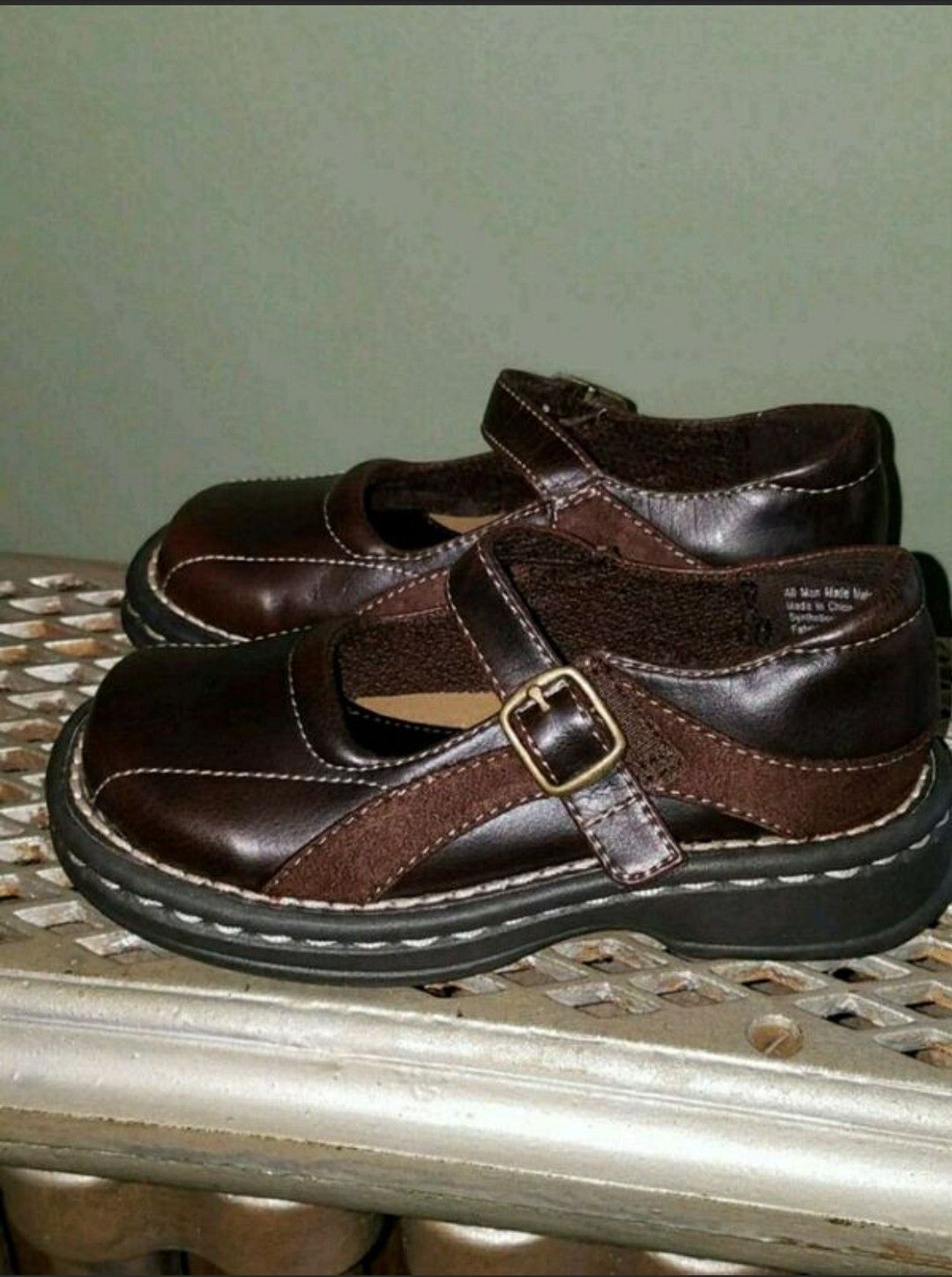 Girl's size 10 1/2 Brown Coasters Shoes