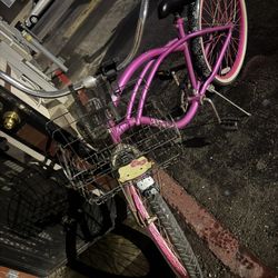 Hello Kitty Beach Cruiser 