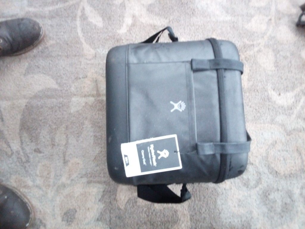 hydro flask 20L carry out sof cooler 