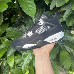 Jordan 4 Retro White Thunder 