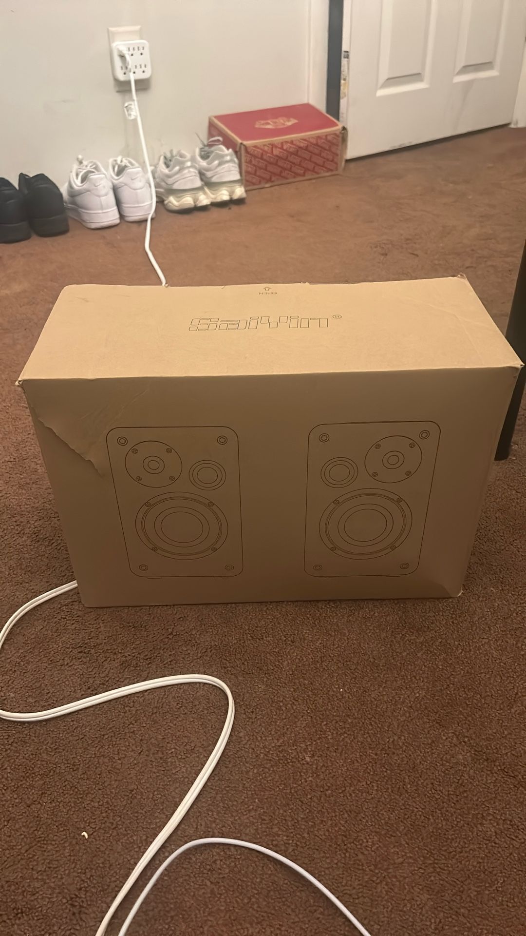 Saiyin Bluetooth Bookshelf Speakers