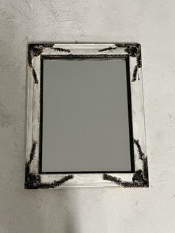 ORNATE VINTAGE MIRROR