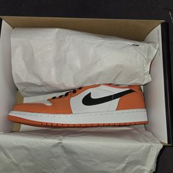 Jordan 1 Low Starfish Size 9.5 