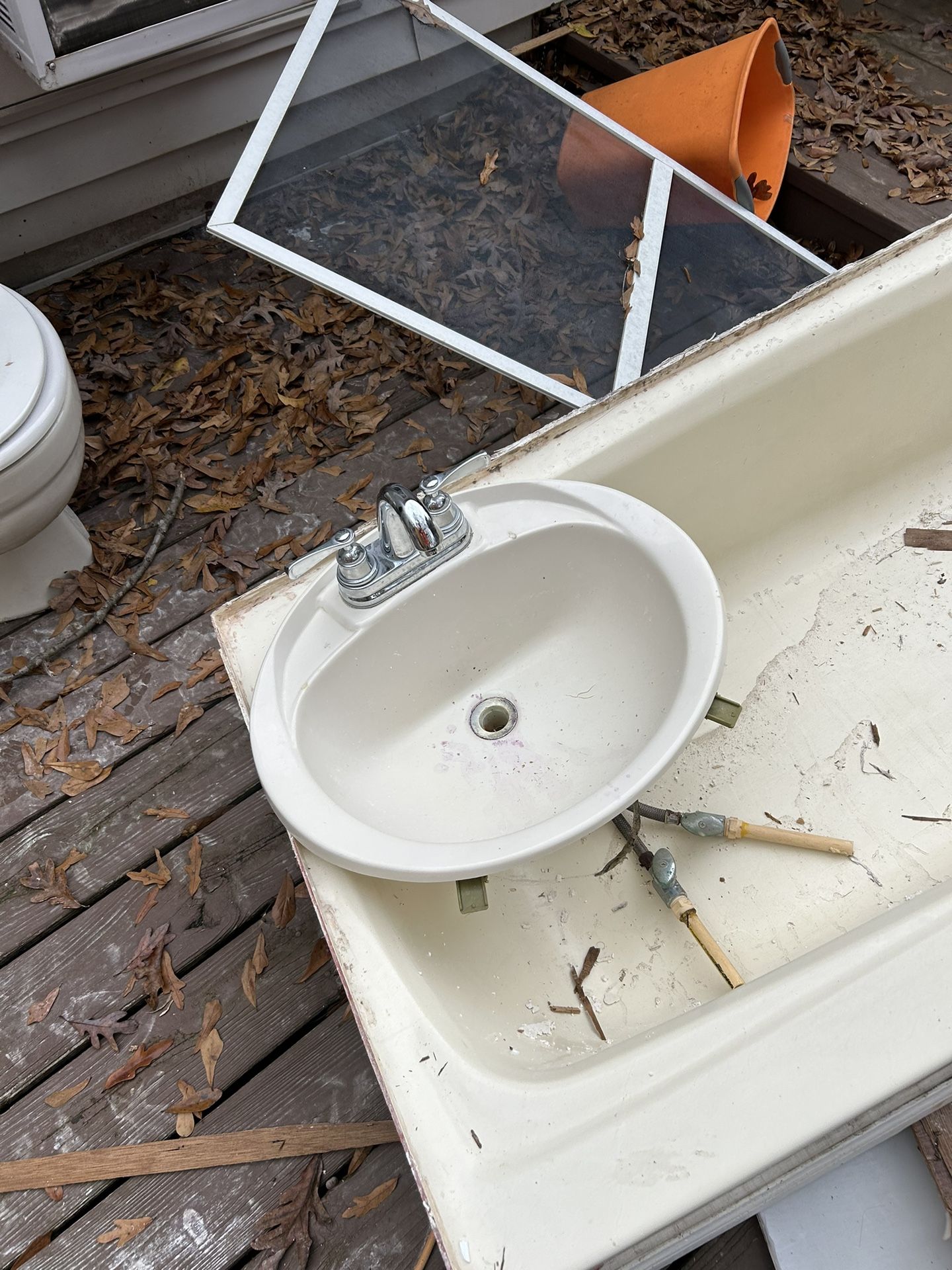 Tub Sink And Toilet