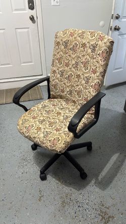 Floral Upholstered Office Chair with Wheels