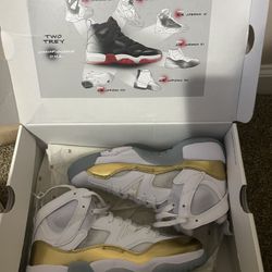 WMNS JUMPMAN TWO TREY WHITE/BLACK-METALLIC GOLD 