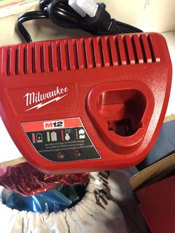 M12 charger