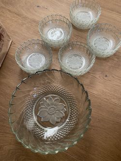 Mid Century Glass Bowls Set