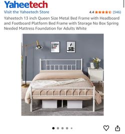 Metal bed frame (Queen)