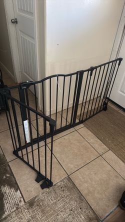 Baby gate or dog gate