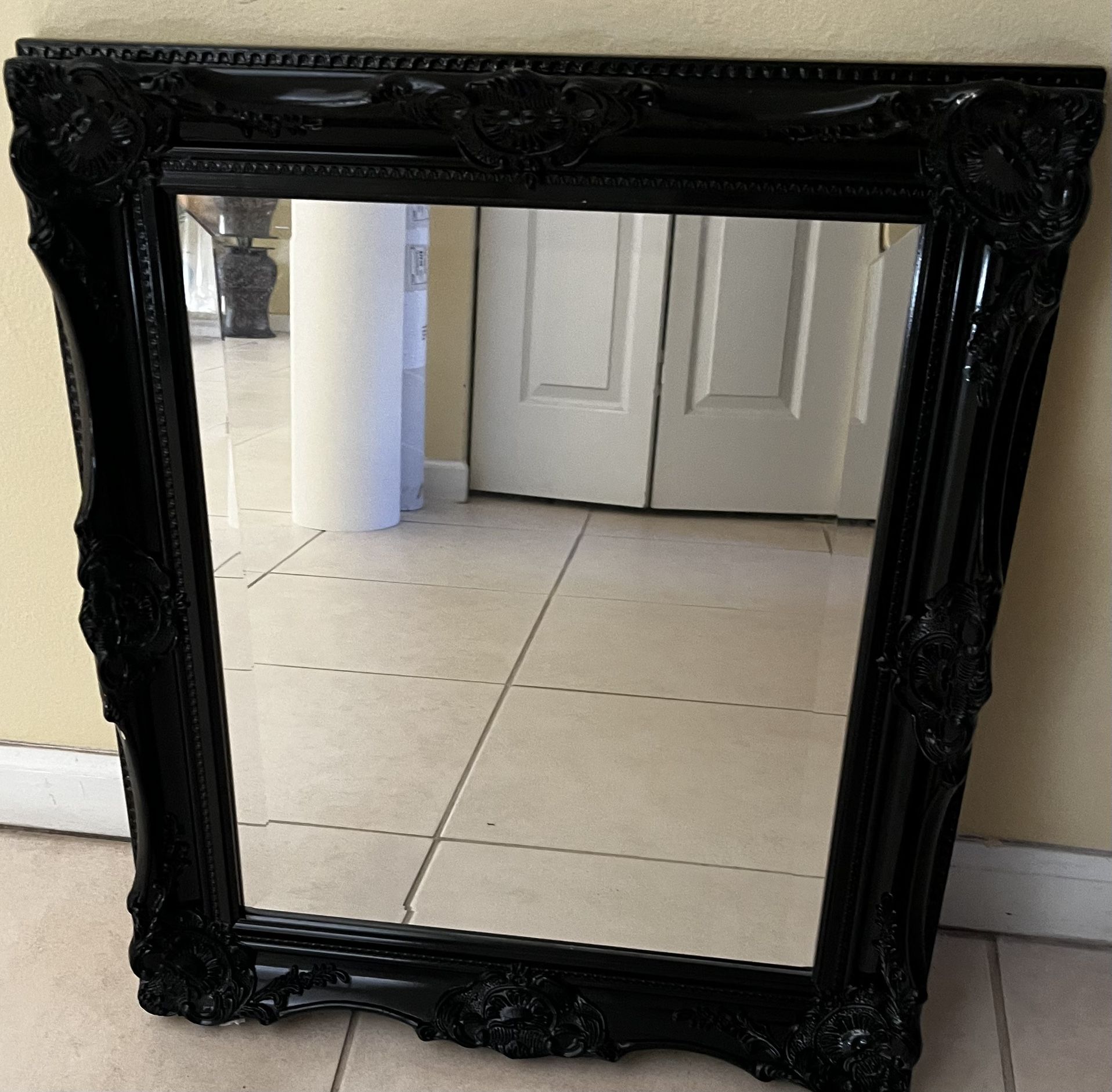 Black Mirror Decor 