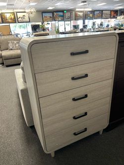 5-Drawer Chest Dresser Light Wood Finish
