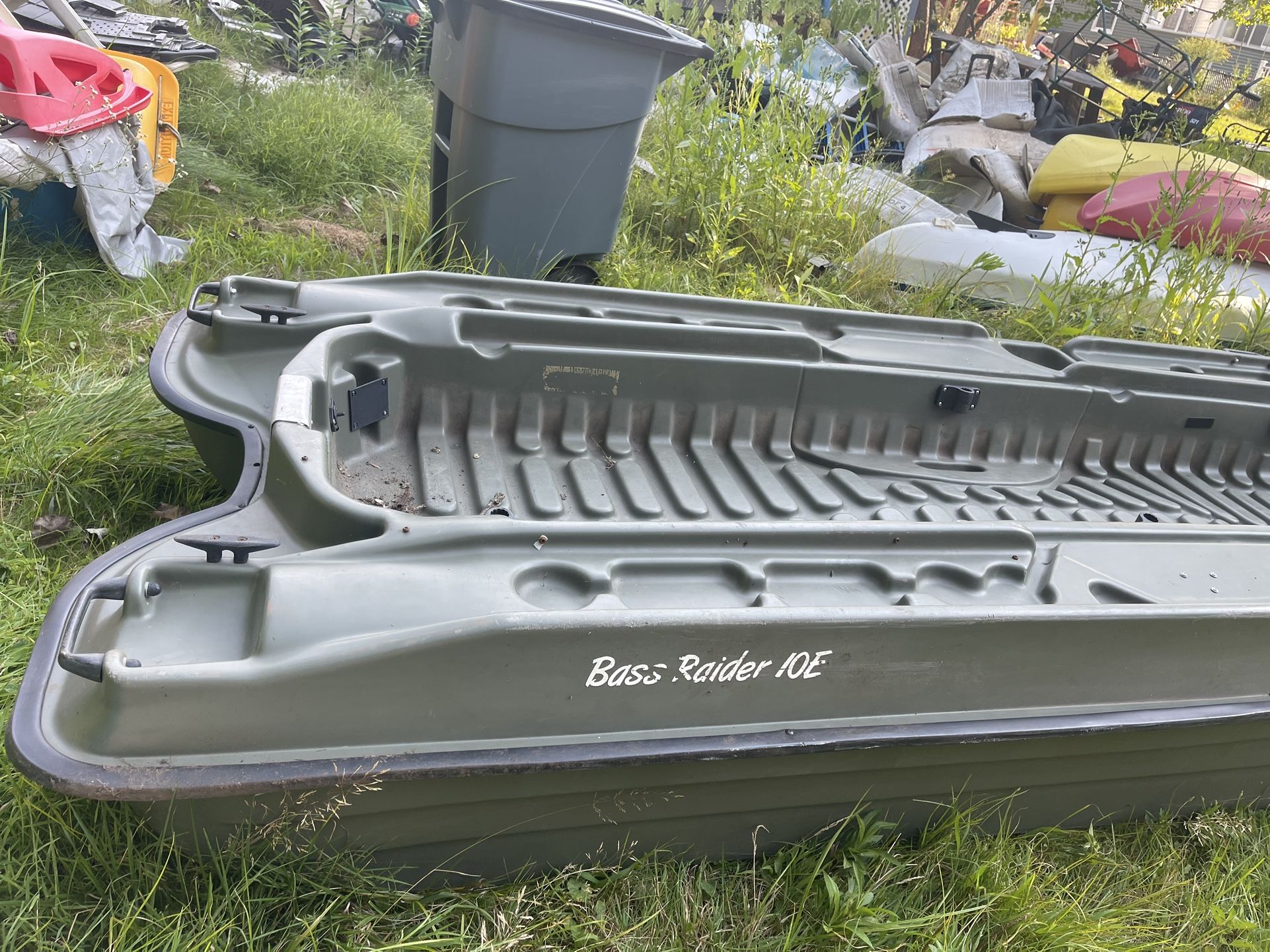 Pelican bass rider 10ft fishing boat