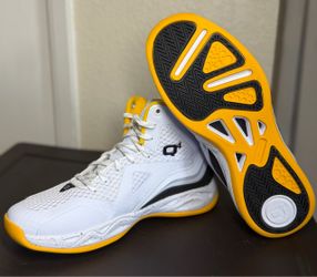 Q4 Sports Basketball Sneakers 9 Men/10.5 Women