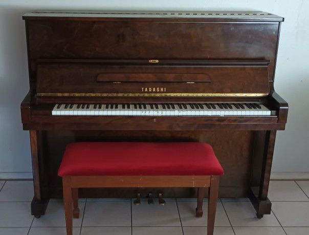 TADASHI upright piano