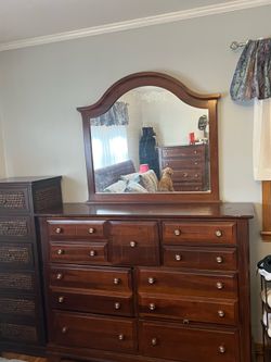 Queen size bedroom set