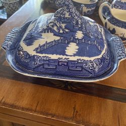 Blue Willow Serving Dish With Lid 