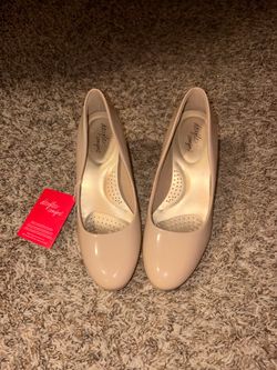 Alexflex Comfort Nude Patent Heels