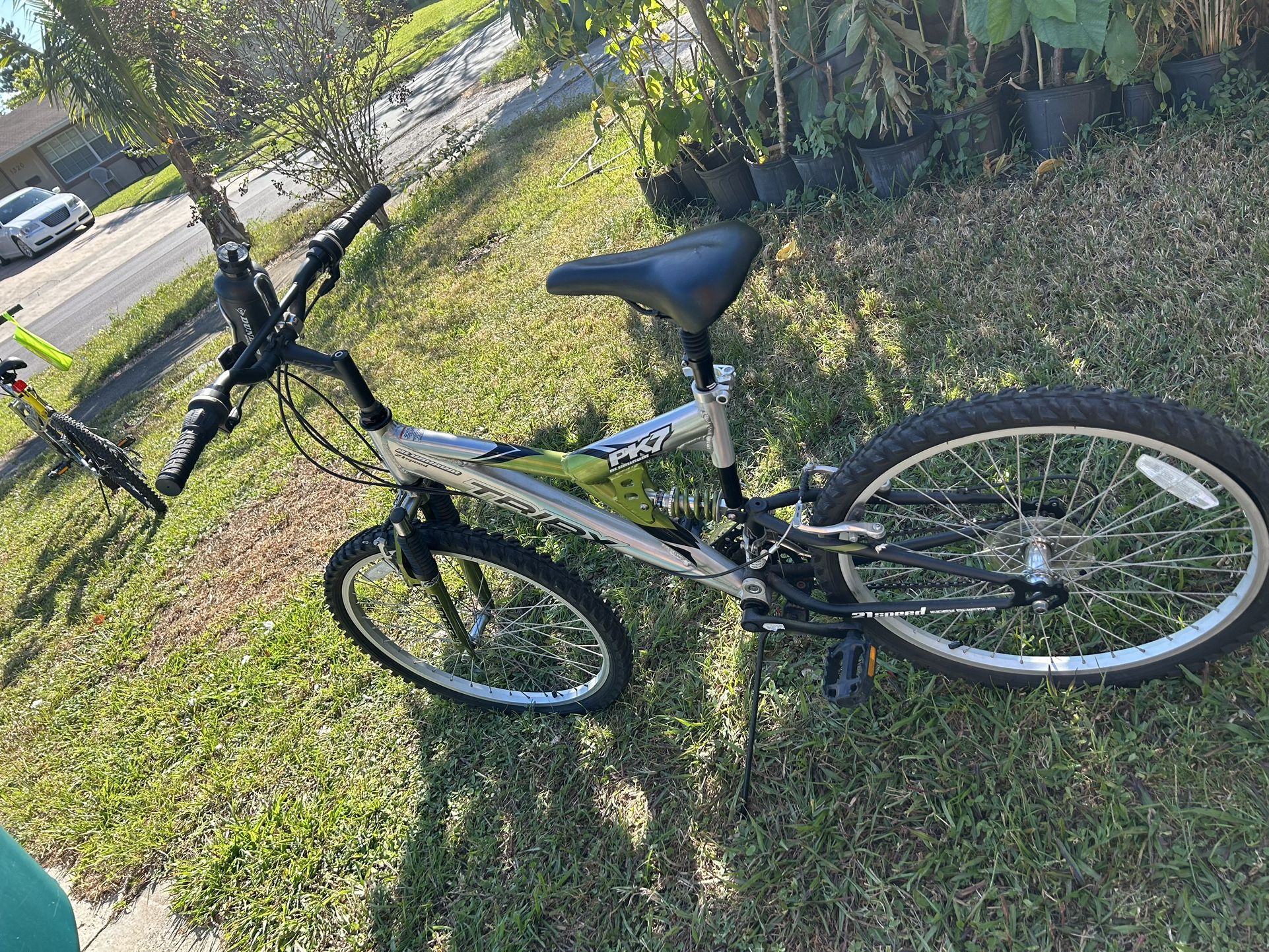 24” Triax PK7 21 speed full suspension bike