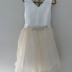 Girls White Tutu Dress - Size 5-6