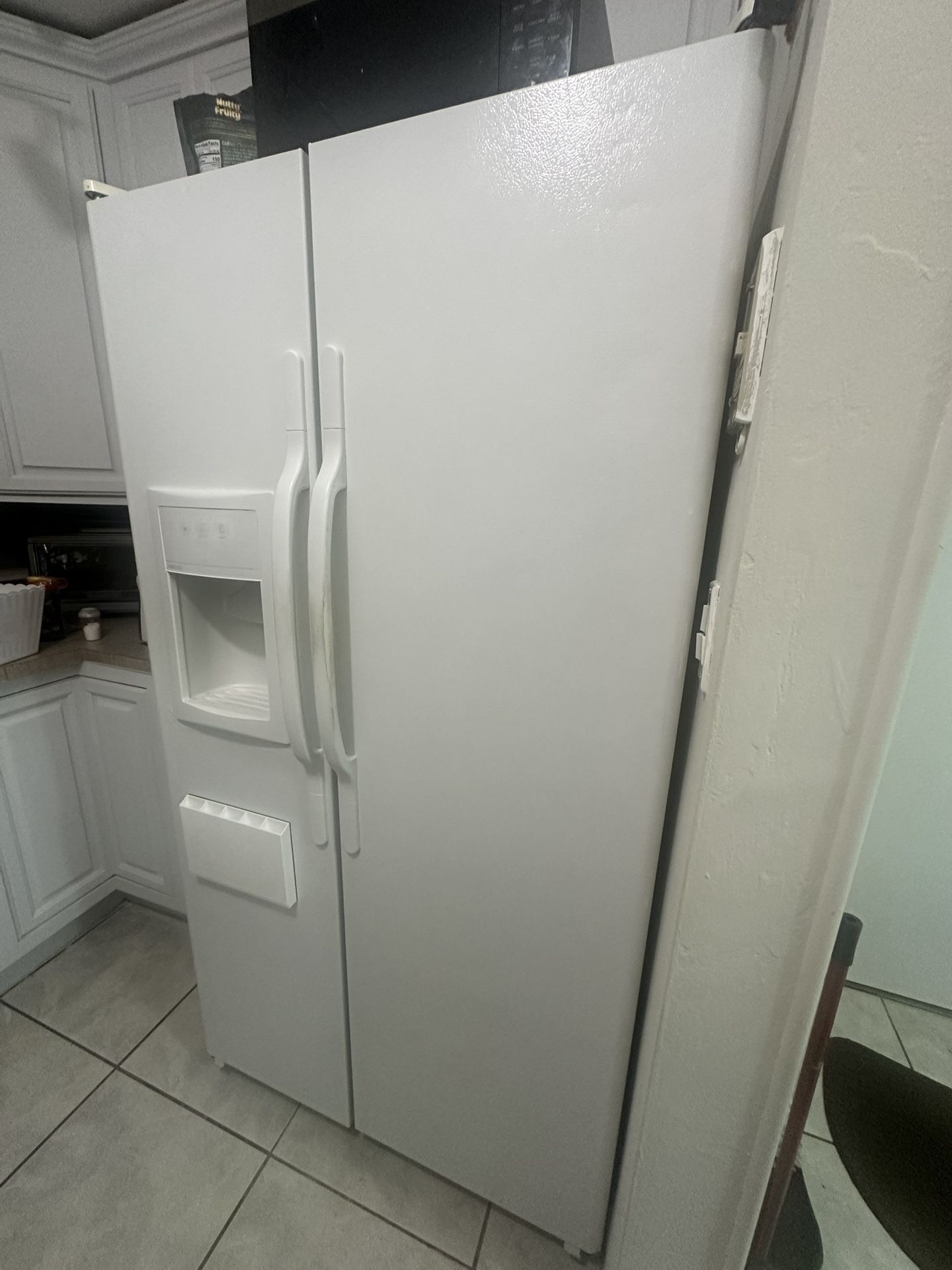 Refrigerator And Freezer Double Doors