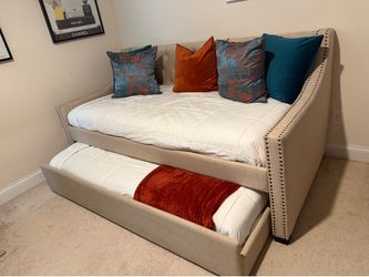 Trundle bed (double twin)
