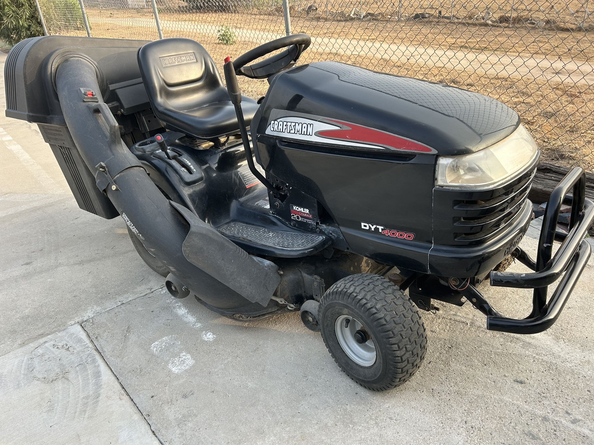 Craftsman DYT4000 Ride On Lawn Mower 