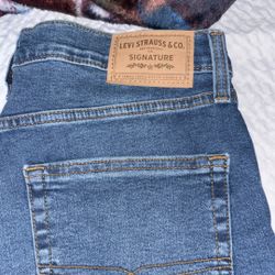 Levi Jeans 32/30