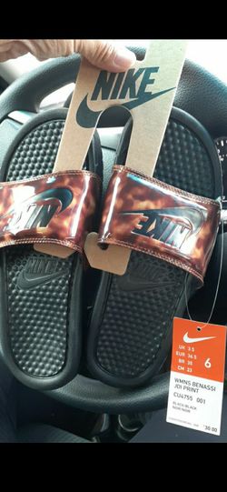Nike slides