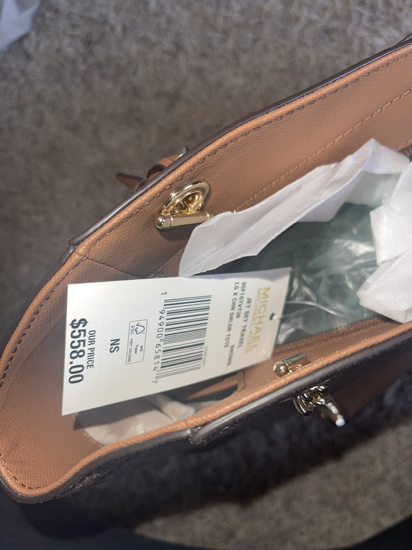 Michael Kors Jet Set Travel Large Saffiano Leather Purse for Sale in  Evesham, NJ - OfferUp