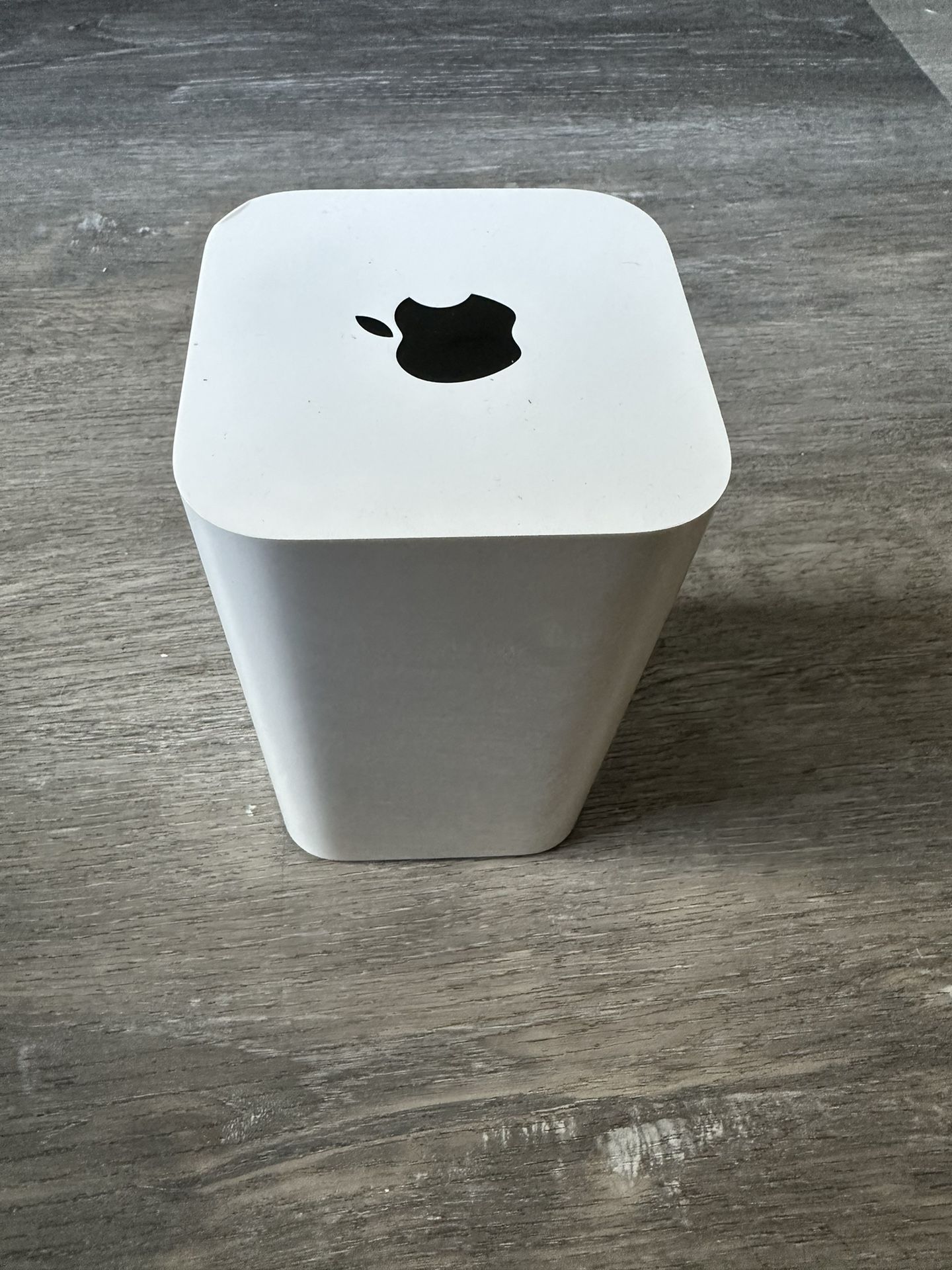 Apple AirPort Extreme Base Station (ME918LL/A) (Refurbished)