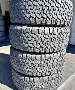275 70 18 Bfgoodrich ko2 Tires Con 80% de Vida Las 4