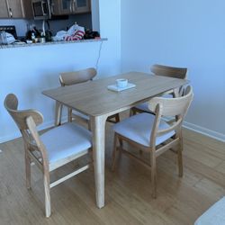 Dining Table Set + 4 Chairs 