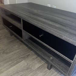 CLEAN COFFEE TABLE