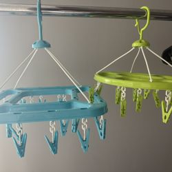 Underwear/Clothes Drying Rack with clips 