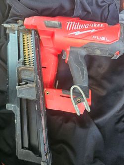Milwaukee nail gun