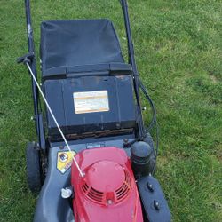 HONDA HRC216 COMERCIAL SELF PROPELLED LAWN MOWER 