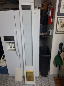 Medium Adjustable Dog Door 